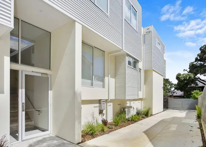 Beachside Living With Sea Views At The Pines